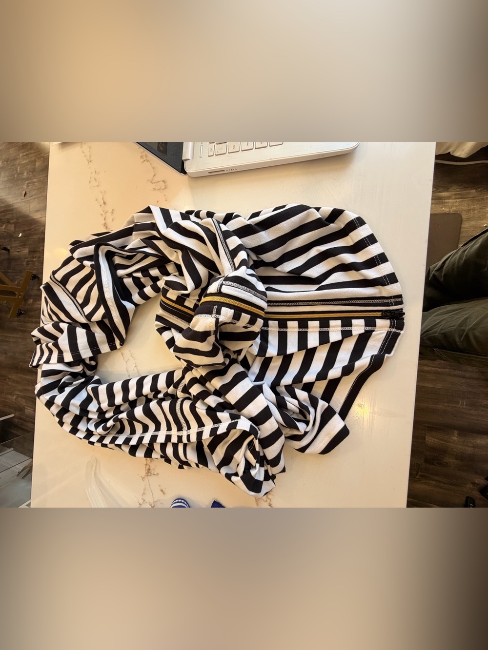 lululemon athletica Black and White Striped Infinity Scarf with Gold Trim zipper